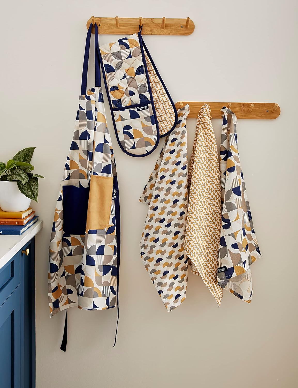 Bauhaus Geo Apron Cooksmart England