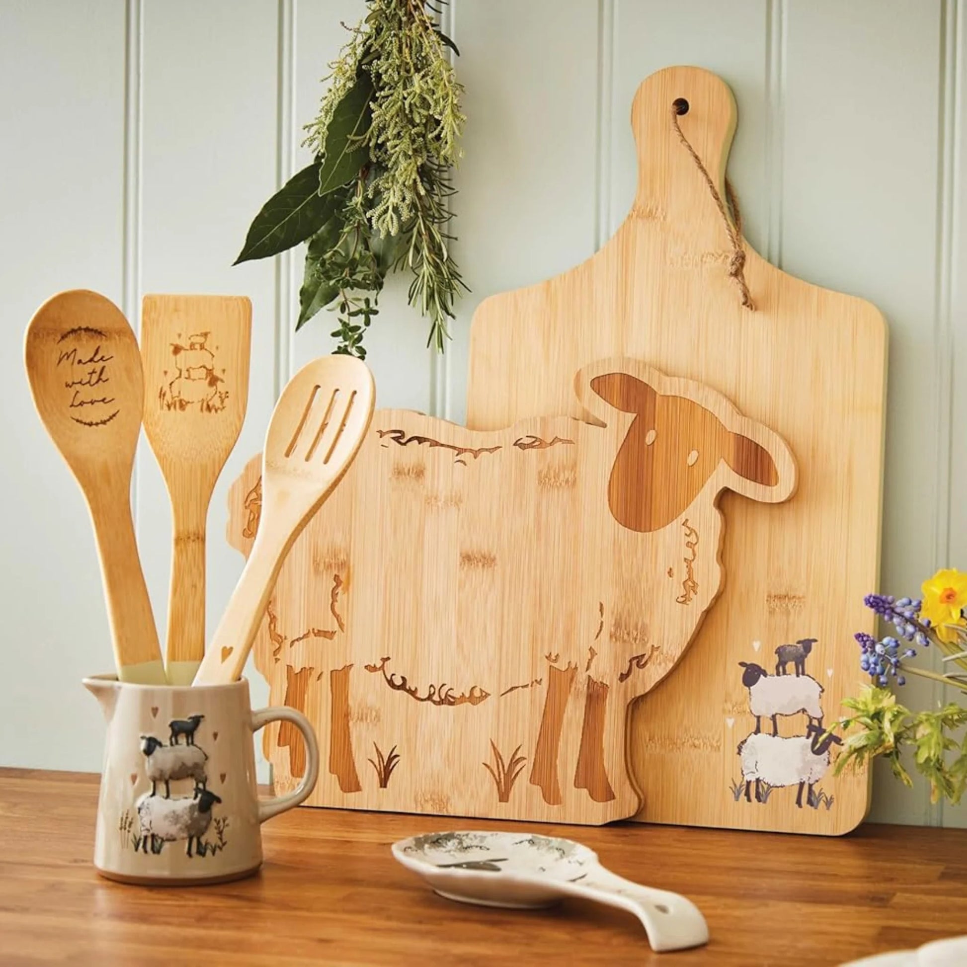 Cooksmart Highland Sheep Bamboo Paddle Board Cooksmart England