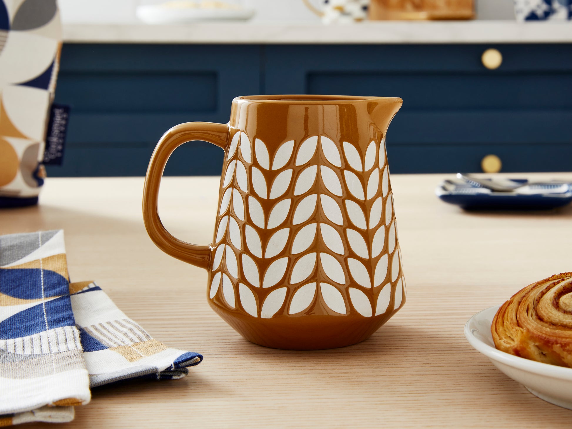 Bauhaus Geo Small Jug Cooksmart England