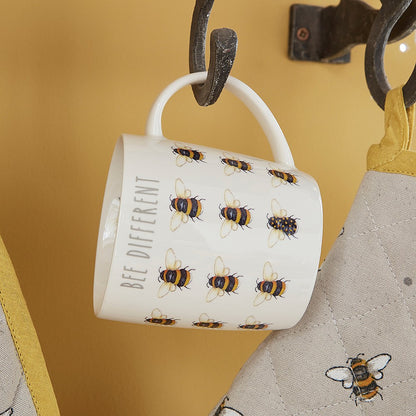 Cooksmart Bumble Bees Bee Different Mug Cooksmart England