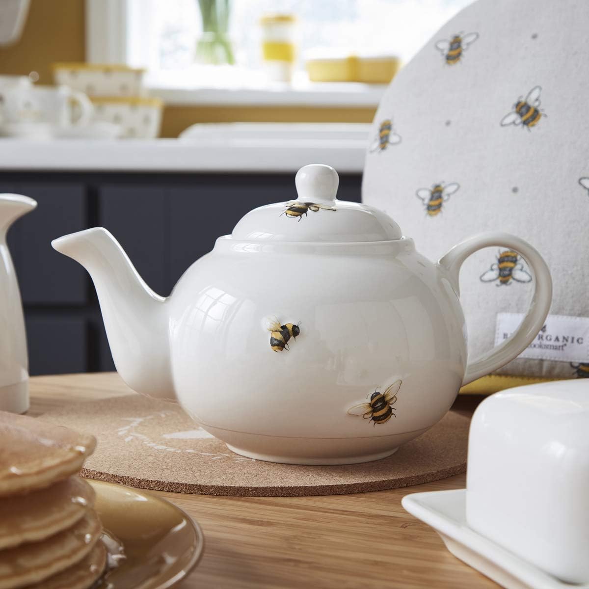 Cooksmart Bumble Bees Teapot Cooksmart England